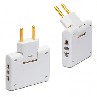 Adaptador dobravel 10A