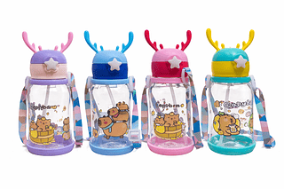 Garrafa Infantil com Canudo Alce capivara (Modelos Variados) SEM GARANTIA