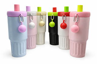 Copo Garrafa Térmico 900ML Tampa Vedada Alça Pingente Bolinha